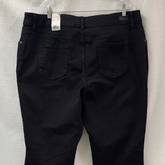 NWT Lee Plus Straight High Rise Jeans - Picture 3 of 8